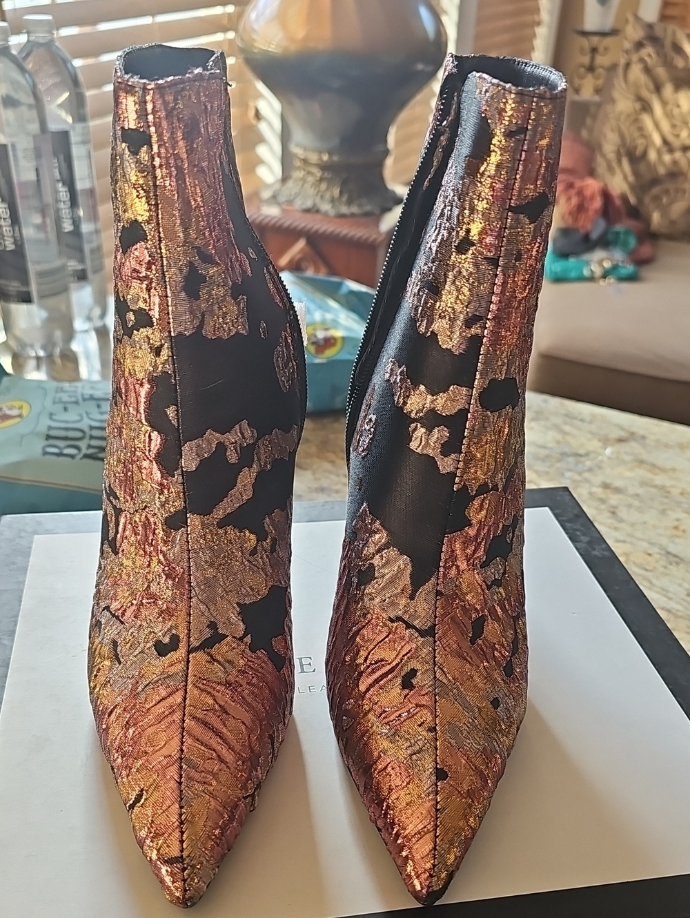 Azalea Wang  Metallic Pink & Gold Brocade Pointed Ankle Boot W Sculpted Heel - Picture 3 of 5